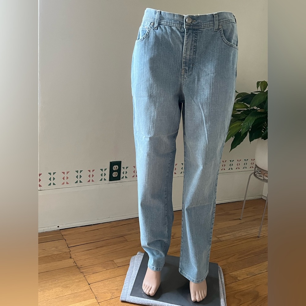 Gloria Vanderbilt Amanda Jeans -Size 12 Short